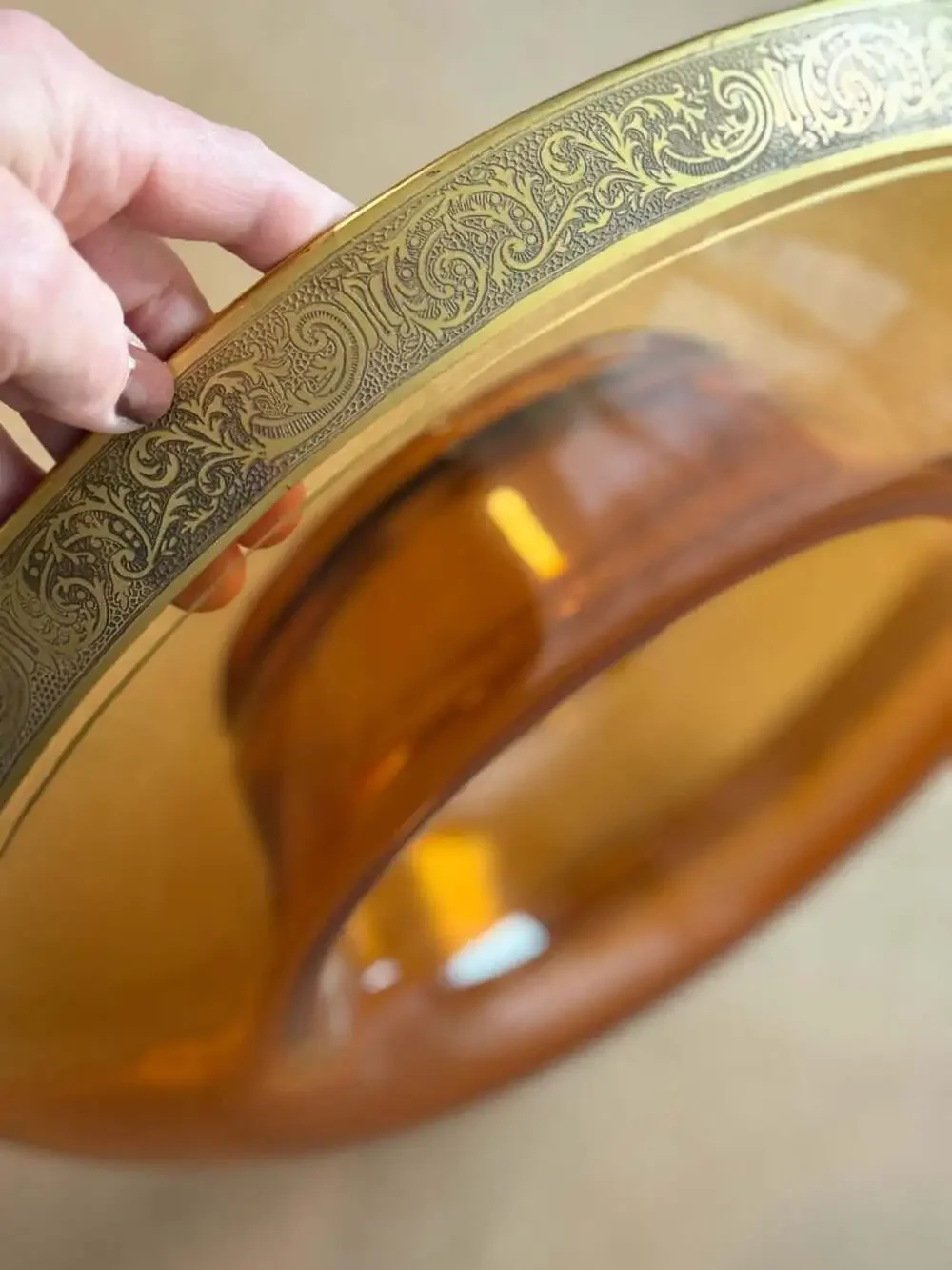Cambridge Florentine Dark Amber 14 Inch Rolled Edge Bowl